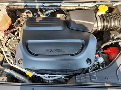 Used 2022 Chrysler Pacifica Touring-L FWD image 18