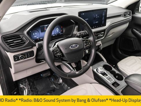 Used 2024 Ford Escape Platinum w/ Premium Technology Package image 5