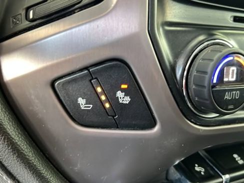 Used 2016 GMC Sierra 1500 SLE w/ All-Terrain Package AWD/4WD image 18