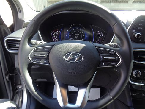 Used 2020 Hyundai Santa Fe SEL w/ Convenience Package image 16