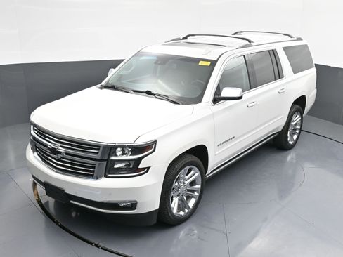 Used 2020 Chevrolet Suburban Premier w/ Premier Plus Edition image 42