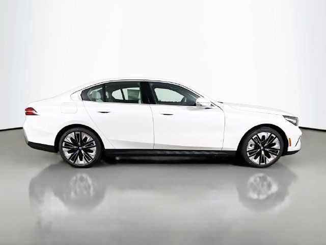 Used 2026 BMW 530i xDrive w/ Premium Package AWD/4WD image 8
