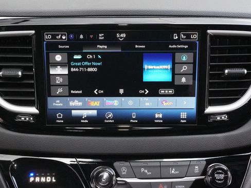Used 2026 Chrysler Pacifica Select FWD image 12