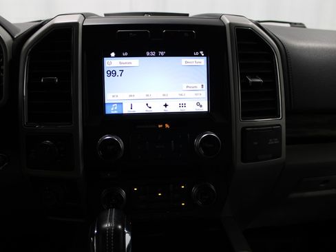 Used 2018 Ford F150 Lariat w/ Equipment Group 502A Luxury AWD/4WD image 31