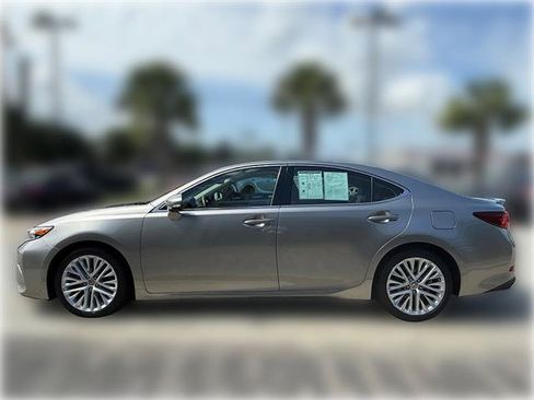 Used 2017 Lexus ES 350 FWD image 4