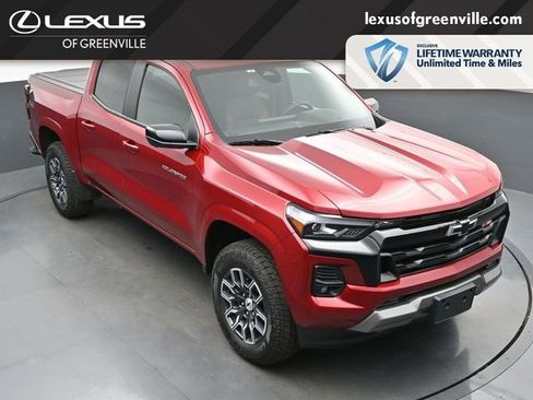 Used 2025 Chevrolet Colorado Z71 w/ Technology Package AWD/4WD image 43