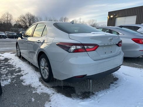 Used 2023 Toyota Camry LE image 4