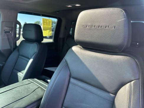 Certified 2023 GMC Sierra 2500 Denali w/ Denali Ultimate Package AWD/4WD image 15