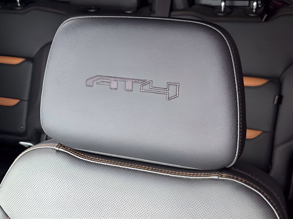 Used 2024 GMC Sierra 1500 AT4 w/ Technology Package AWD/4WD image 21