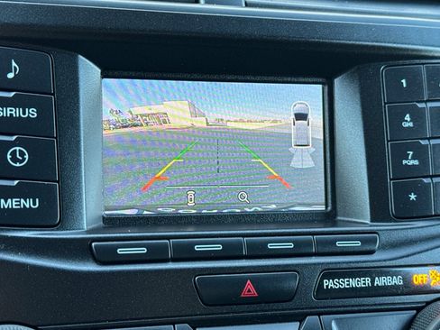 Used 2019 Ford Explorer XLT image 19