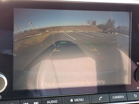 Used 2022 Nissan Rogue SV w/ SV Premium Package image 19