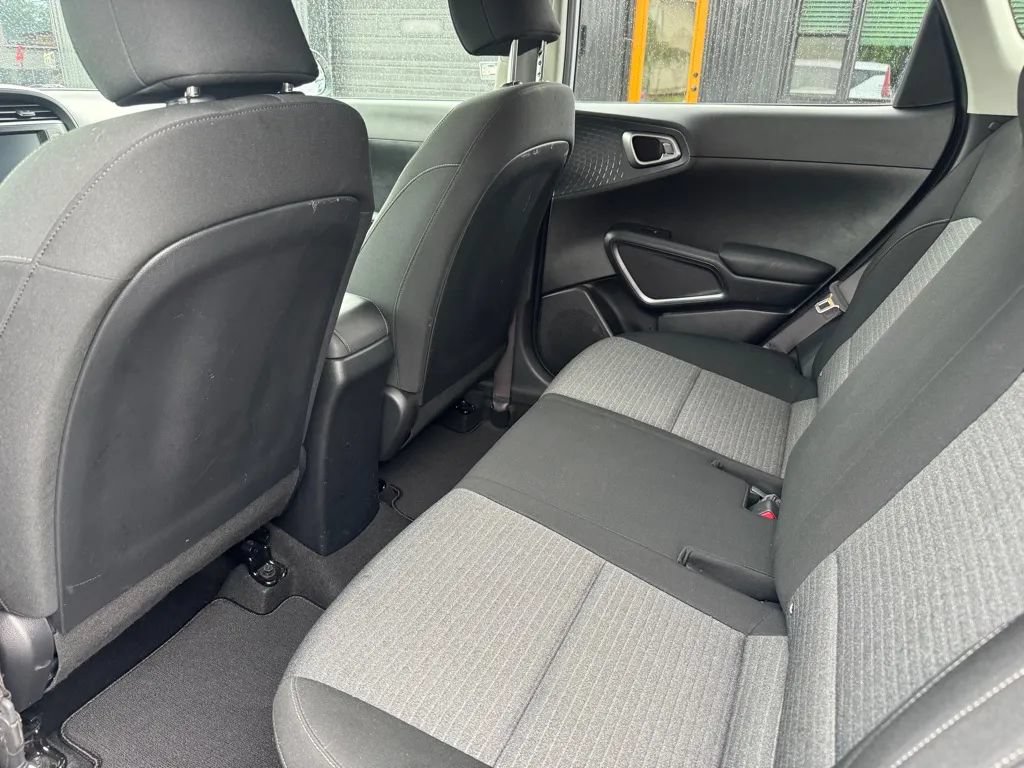 Used 2021 Kia Soul S FWD image 6