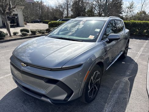 Used 2024 Chevrolet Equinox EV LT image 1