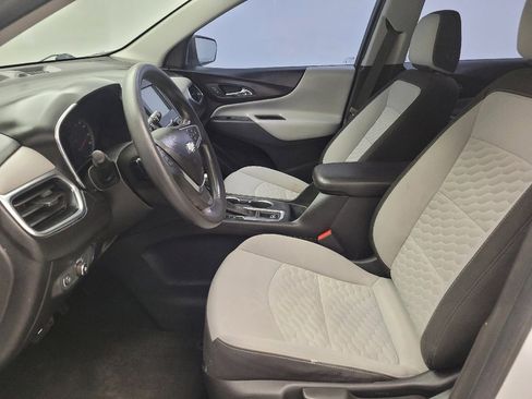 Used 2018 Chevrolet Equinox LS image 17
