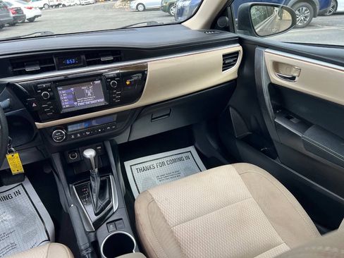 Used 2014 Toyota Corolla LE FWD image 19