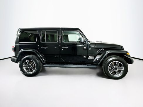 Used 2023 Jeep Wrangler Unlimited Sahara w/ Safety Group AWD/4WD image 10