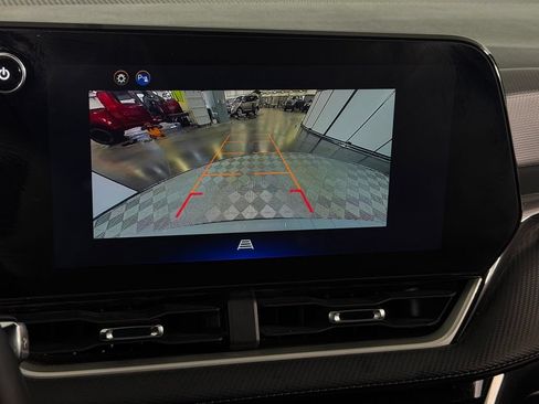 Used 2025 Chevrolet Equinox LT FWD image 19