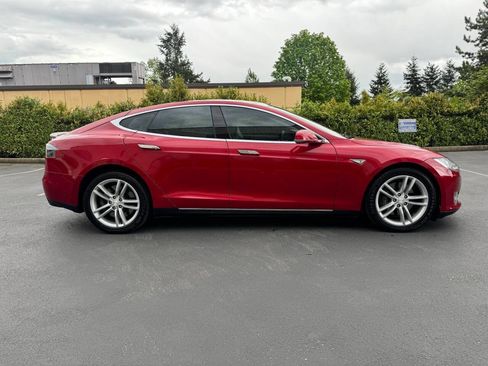 Used 2013 Tesla Model S Performance image 4