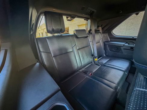 Used 2025 Toyota Sequoia Platinum AWD/4WD image 29