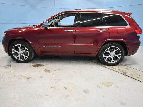 Used 2020 Jeep Grand Cherokee Overland image 34