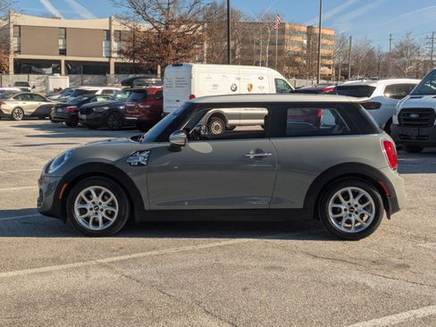Used 2015 MINI Cooper S image 2