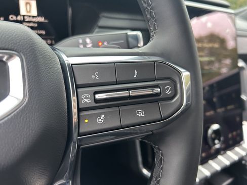 New 2026 GMC Acadia Elevation image 25