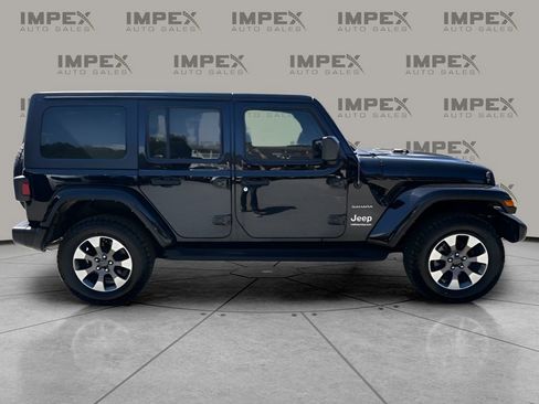 Used 2023 Jeep Wrangler Unlimited Sahara w/ Cold Weather Group AWD/4WD image 5