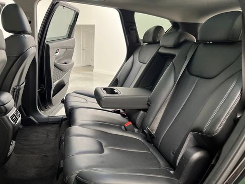 Used 2023 Hyundai Santa Fe SEL Premium image 13