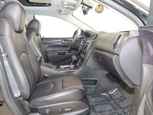 Used 2017 Buick Enclave Leather FWD image 12