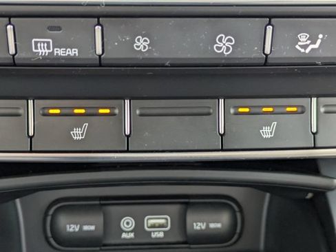 Used 2020 Kia Sorento LX w/ LX I4 Convenience Package FWD image 26