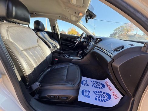 Used 2013 Buick Regal Premium image 22