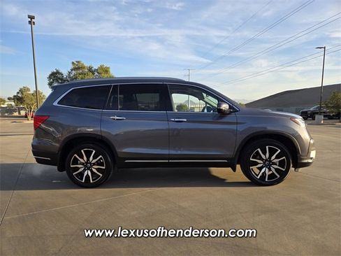 Used 2021 Honda Pilot Touring image 7