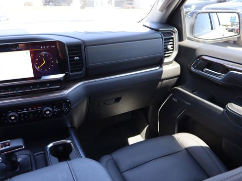 Certified 2024 Chevrolet Silverado 1500 LT Trail Boss w/ LT Trail Boss Premium Package AWD/4WD image 16