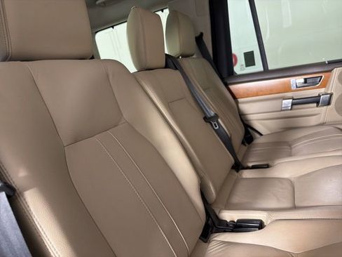 Used 2013 Land Rover LR4 HSE image 16