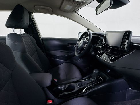 Used 2022 Toyota Corolla LE FWD image 27