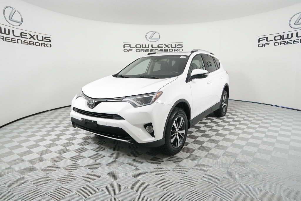 Used 2016 Toyota RAV4 XLE w/ Convenience Package AWD/4WD image 1