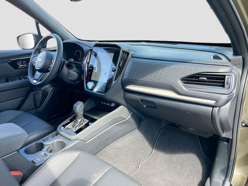 Used 2025 Subaru Forester Limited image 30