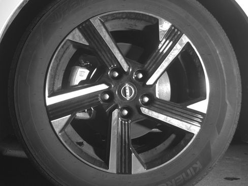 Used 2025 Nissan Sentra SV FWD image 12