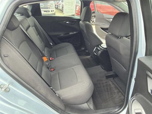 Used 2017 Chevrolet Malibu LT image 19