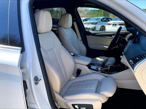 Used 2021 BMW X3 sDrive30i w/ Premium Package image 9