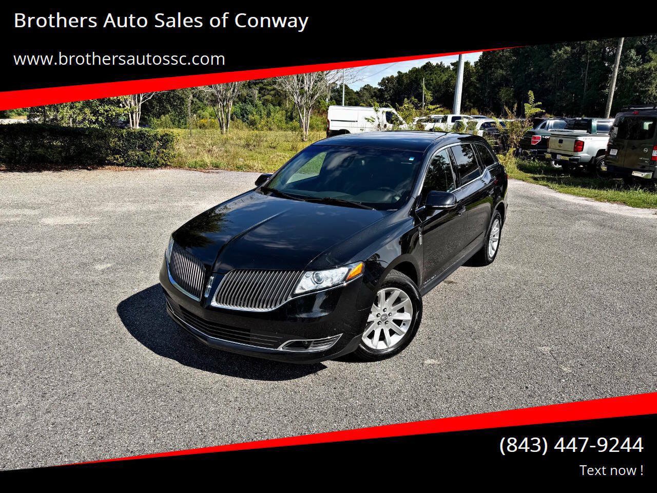 Used 2015 Lincoln MKT AWD image 1