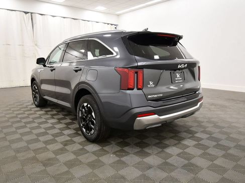 Certified 2024 Kia Sorento S AWD/4WD image 5