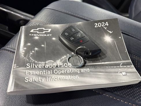 Used 2024 Chevrolet Silverado 1500 High Country image 44