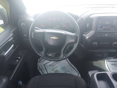Used 2020 Chevrolet Silverado 1500 Custom w/ Custom Value Package AWD/4WD image 16