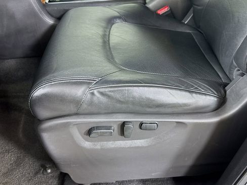 Used 2021 Nissan Armada SL w/ Captain's Chairs Package image 23