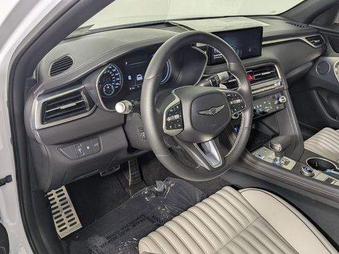 Used 2025 Genesis G70 2.5T w/ Sport Prestige Package RWD image 13