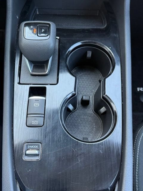 Used 2025 Nissan Rogue SV FWD image 28