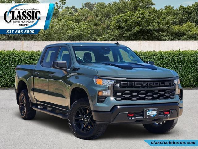 Used 2025 Chevrolet Silverado 1500 Custom Trail Boss w/ LPO, Dark Essentials Package AWD/4WD image 1