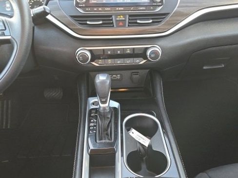Used 2023 Nissan Altima 2.5 SV image 22