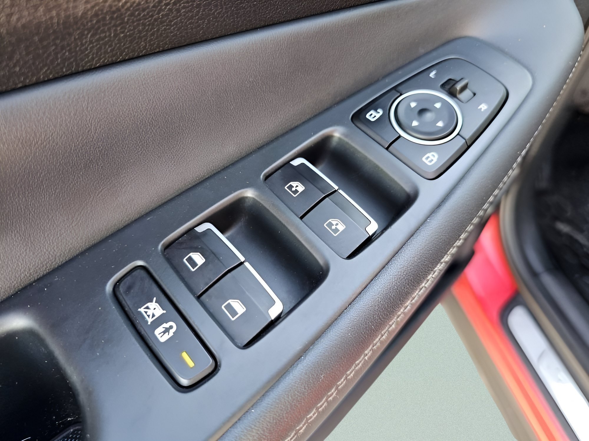 Used 2020 Hyundai Santa Fe Limited AWD/4WD image 30